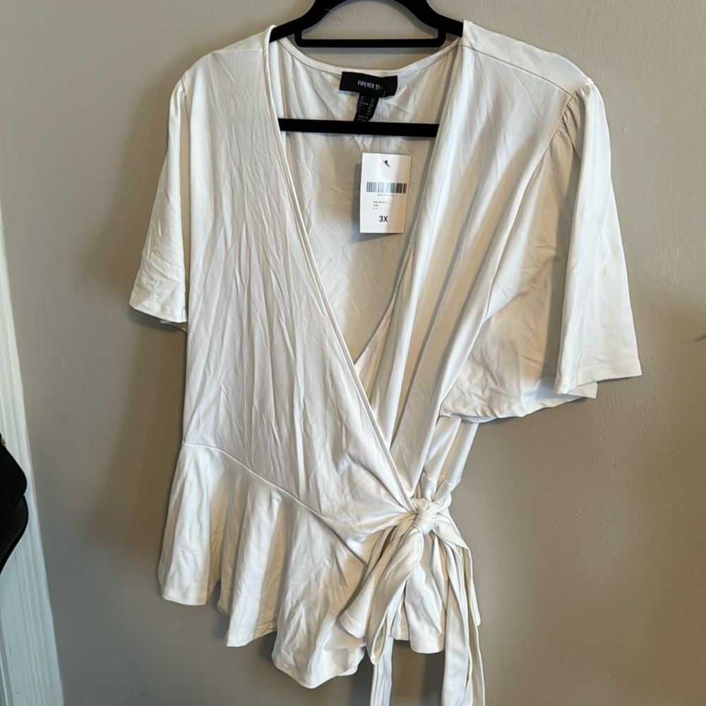 White wrapped top NWT